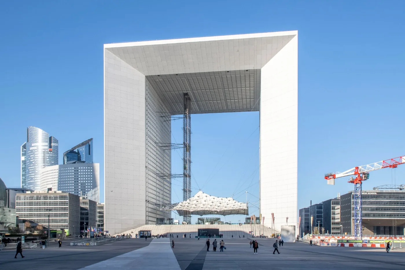 La Grande Arche de la Défense pendant Expédition Ivarus